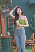 八年级奶奶长什么样
